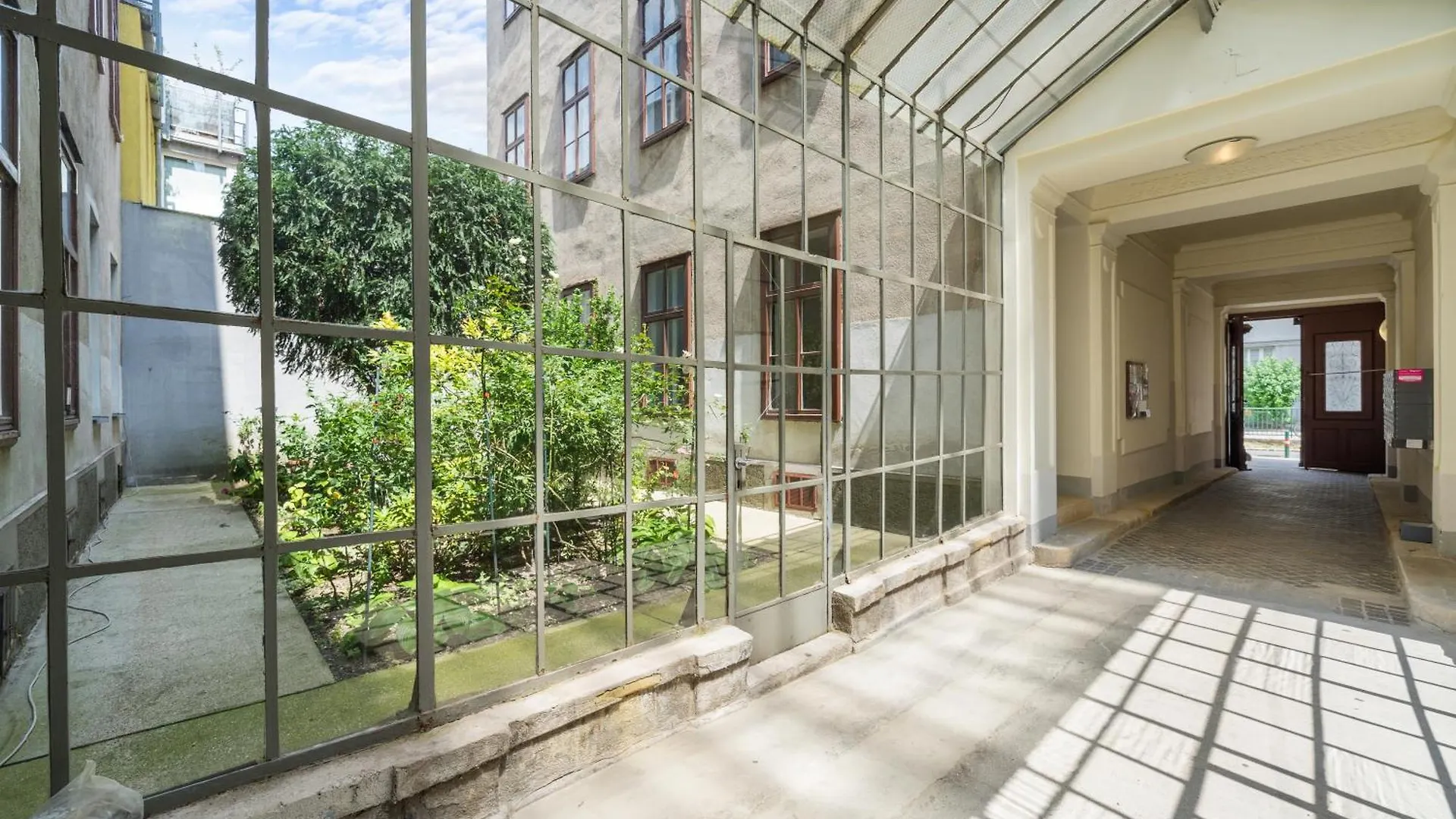 Studio Danube Chanel Apartment Viena Austria
